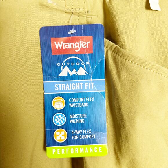 NWT Wrangler Straight Fit Outdoor Athletic Khaki Beige Pants sz 38x30 - Picture 3 of 9